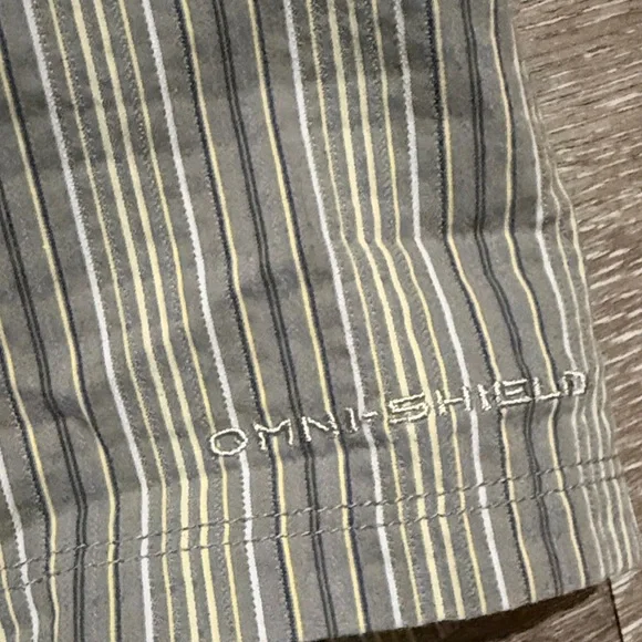 Columbia Men's Green Striped Button Down Shirt - Picture 5 of 5